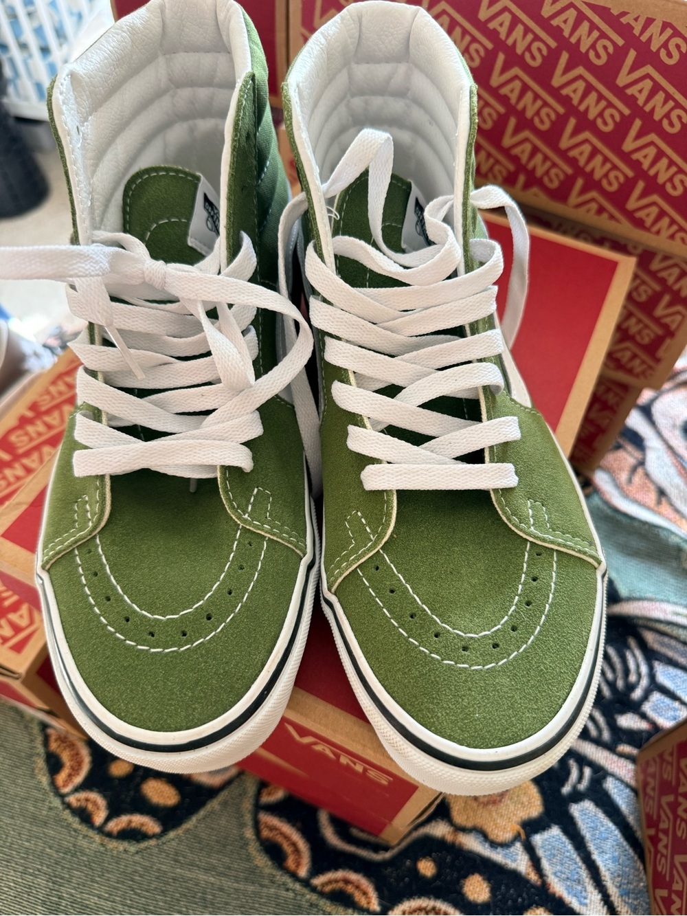 BRAND NEW Vans Women 9.5/Men 8 High-Top Sk8 Hi Color Theory Pesto Green Sneakers